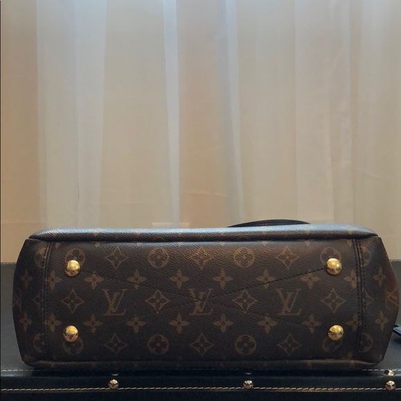 Louis Vuitton 2015 PALLAS Bag - Picture 6 of 12